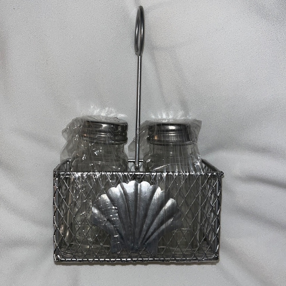 Brand new never used metal salt & pepper shakers